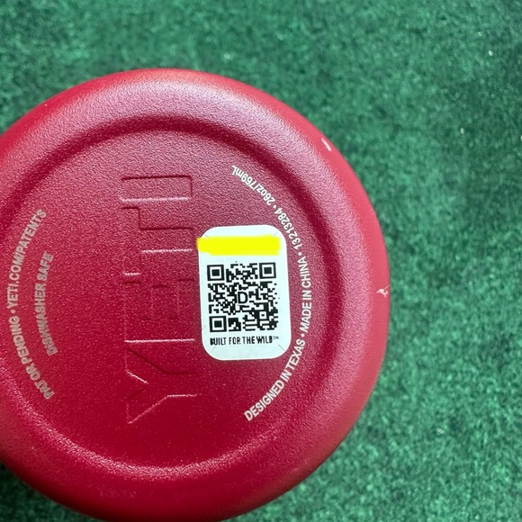 Yeti Rambler Collection Brick Red and Harvest Red - Picture 12 of 12